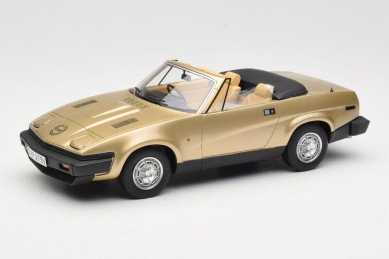 Triumph TR7 DHC Zlatý BoS Models 1:18 BOS221 Pryskyřice