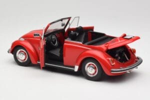 Volkswagen 1302 LS Kabriolet Červený Revell 1:18 08470 Kov – obrázek 5 z 8