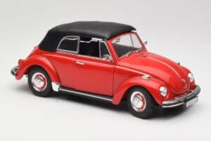 Volkswagen 1302 LS Kabriolet Červený Revell 1:18 08470 Kov – obrázek 6 z 8
