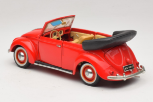 Volkswagen Beetle Kabriolet Červený Maisto 1:18 56010 Kov – obrázek 7 z 8