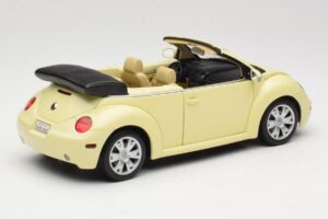 Volkswagen Beetle Kabriolet Žlutý Gate 1:18 VW24108 Kov – obrázek 3 z 8