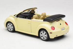 Volkswagen Beetle Kabriolet Žlutý Gate 1:18 VW24108 Kov – obrázek 7 z 8