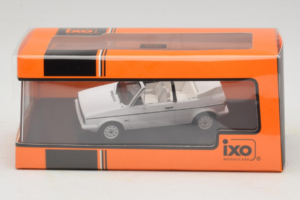 Volkswagen Golf Kabriolet Mk1 Bílý IXO 1:43 CLC590N Kov – obrázek 4 z 4