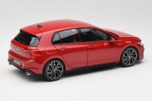 Volkswagen Golf GTI Mk8 Tornado Red Norev 1:18 188595 Kov – obrázek 3 z 8
