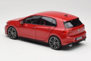 Volkswagen Golf GTI Mk8 Tornado Red Norev 1:18 188595 Kov – obrázek 7 z 8