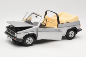 Volkswagen Golf Mk1 Kabriolet Stříbrný Sun Star 1:18 VW004 Kov – obrázek 2 z 8