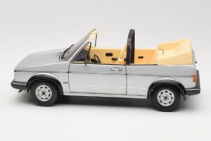 Volkswagen Golf Mk1 Kabriolet Stříbrný Sun Star 1:18 VW004 Kov – obrázek 4 z 8