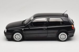 Volkswagen Golf Mk3 GTI Black Metallic Norev 1:18 188415 Kov – obrázek 4 z 8