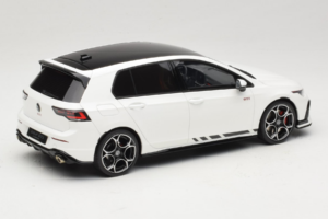 Volkswagen Golf Mk8 GTI Clubsport Pure White Otto 1:18 OT1221 Pryskyřice – obrázek 2 z 6