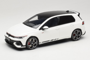 Volkswagen Golf Mk8 GTI Clubsport Pure White Otto 1:18 OT1221 Pryskyřice