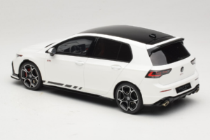 Volkswagen Golf Mk8 GTI Clubsport Pure White Otto 1:18 OT1221 Pryskyřice – obrázek 5 z 6