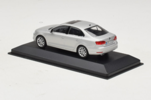 Volkswagen Jetta Mk6 Stříbrný Minichamps 1:43 JETTA002 Kov – obrázek 3 z 4