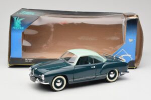 Volkswagen Karmann Ghia Modrý Solido 1:18 8061 Kov – obrázek 8 z 8