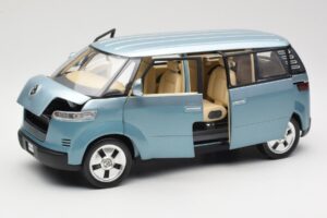 Volkswagen Microbus Concept Světle Zelený Revell 1:18 08444 Kov – obrázek 2 z 8