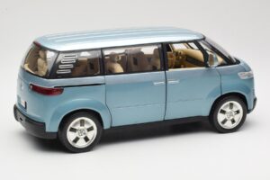 Volkswagen Microbus Concept Světle Zelený Revell 1:18 08444 Kov – obrázek 3 z 8