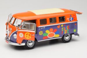 Volkswagen Microbus T1 Flower Power Road Signature 1:18 92329 Kov – obrázek 2 z 8