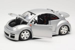 Volkswagen New Beetle RSi Stříbrný Bburago 1:18 3306 Kov – obrázek 2 z 8