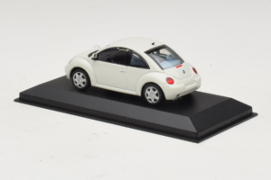 Volkswagen New Beetle Bílý Minichamps 1:43 430058005 Kov – obrázek 3 z 4