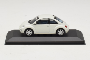 Volkswagen New Beetle Bílý Minichamps 1:43 430058005 Kov