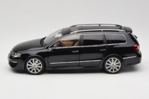 Volkswagen Passat B6 R36 Variant Černý NZG 1:18 KF044-4A Kov – obrázek 4 z 8