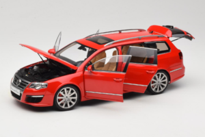Volkswagen Passat B6 R36 Variant Červený NZG 1:18 KF044-5 Kov – obrázek 2 z 8
