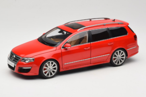 Volkswagen Passat B6 R36 Variant Červený NZG 1:18 KF044-5 Kov