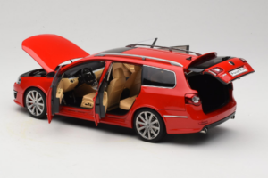 Volkswagen Passat B6 R36 Variant Červený NZG 1:18 KF044-5 Kov – obrázek 5 z 8