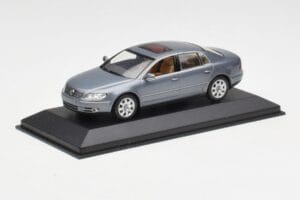Volkswagen Phaeton 3D Šedý Minichamps 1:43 3D0099300GPR7Q Kov – obrázek 2 z 4