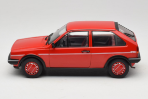 Volkswagen Polo II Coupe Fox MCG 1:18 MCG18523 Kov – obrázek 3 z 6