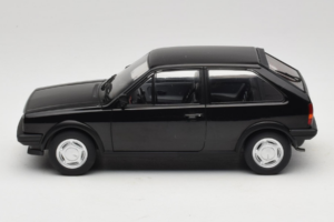 Volkswagen Polo II Coupe G40 Černý MCG 1:18 MCG18524 Kov – obrázek 3 z 6