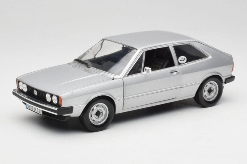 Volkswagen Scirocco GT Mk1 Silver Metallic Revell 1:18 08833 Kov