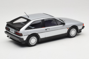 Volkswagen Scirocco Mk2 GTX 16V Flash Silver Norev 1:18 188635 Kov – obrázek 2 z 6