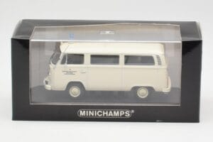 Volkswagen T2 Ambulance DRK Minichamps 1:43 400053090 Kov – obrázek 4 z 4