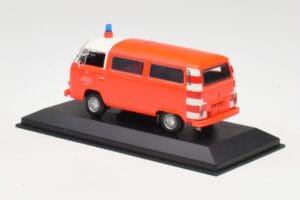 Volkswagen T2 Bus Hasiči Frankfurt Červené Nárazníky Minichamps 1:43 400053091-V1 Kov – obrázek 3 z 4
