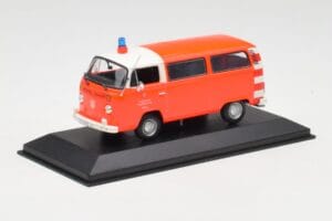 Volkswagen T2 Bus Hasiči Frankfurt Minichamps 1:43 400053091-R Kov – obrázek 2 z 4