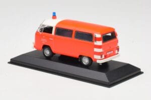 Volkswagen T2 Bus Hasiči Frankfurt Minichamps 1:43 400053091-R Kov – obrázek 3 z 4