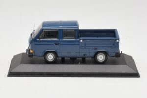 Volkswagen T3 Double Cab Flatbed Modrý Minichamps 1:43 400055260 Kov