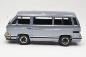 Volkswagen T3 Porsche B32 Minibus Modrý KK-Scale 1:18 KKDC180221 Kov – obrázek 3 z 6