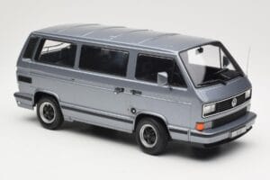 Volkswagen T3 Porsche B32 Minibus Modrý KK-Scale 1:18 KKDC180221 Kov – obrázek 4 z 6