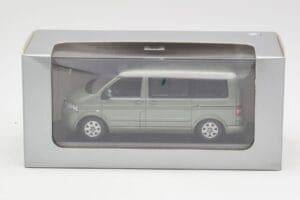 Volkswagen T5 Bus Fresco Green Minichamps 1:43 T5001-B Kov – obrázek 4 z 4