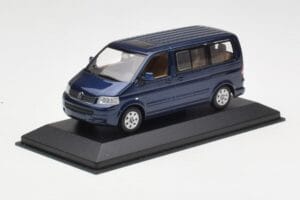 Volkswagen T5 Bus Shadow Blue Minichamps 1:43 842902102 Kov – obrázek 2 z 4