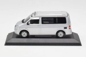 Volkswagen T5 California Stříbrný Minichamps 1:43 7H8099300GPA7W Kov