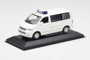 Volkswagen T5 Multivan Bundeswehr Záchranář Prototyp Minichamps 1:43 400052291-P1 Kov – obrázek 2 z 4