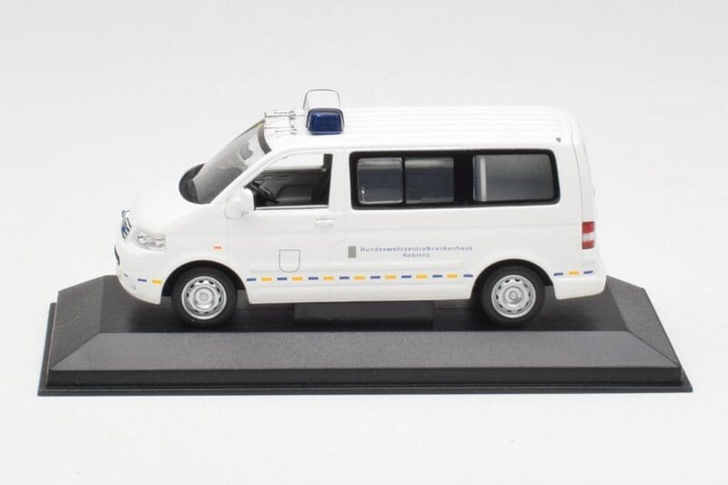 Volkswagen T5 Multivan Bundeswehr Záchranář Prototyp Minichamps 1:43 400052291-P1 Kov