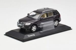 Volkswagen Touareg Šedý Minichamps 1:43 TOUAREG001 Kov – obrázek 2 z 4