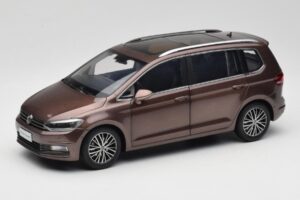 Volkswagen Touran 5T Hnědý Paudi Model 1:18 ZVE000003BRA Kov