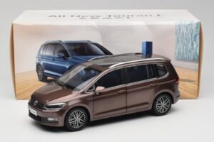 Volkswagen Touran 5T Hnědý Paudi Model 1:18 ZVE000003BRA Kov – obrázek 8 z 8