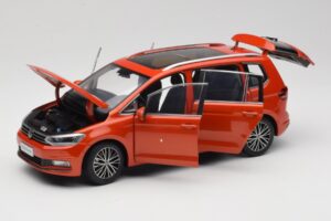 Volkswagen Touran 5T Oranžový Paudi Model 1:18 ZVE000003ORA Kov – obrázek 2 z 8