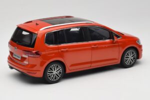 Volkswagen Touran 5T Oranžový Paudi Model 1:18 ZVE000003ORA Kov – obrázek 3 z 8