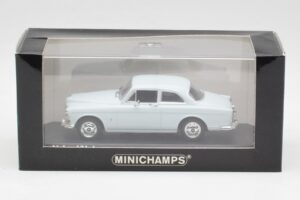 Volvo 121 Amazon Jasně Modrý Minichamps 1:43 430171007 Kov – obrázek 4 z 4